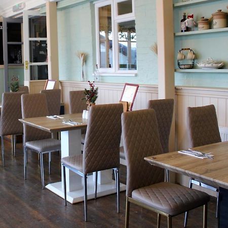 Dog And Partridge Inn カルネ エクステリア 写真