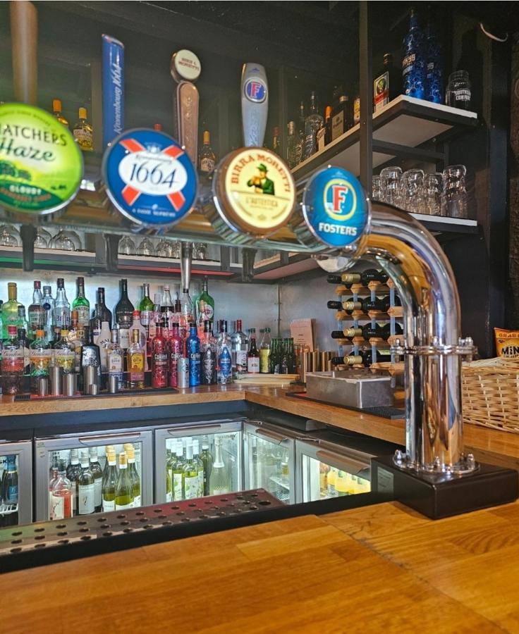 Dog And Partridge Inn カルネ エクステリア 写真