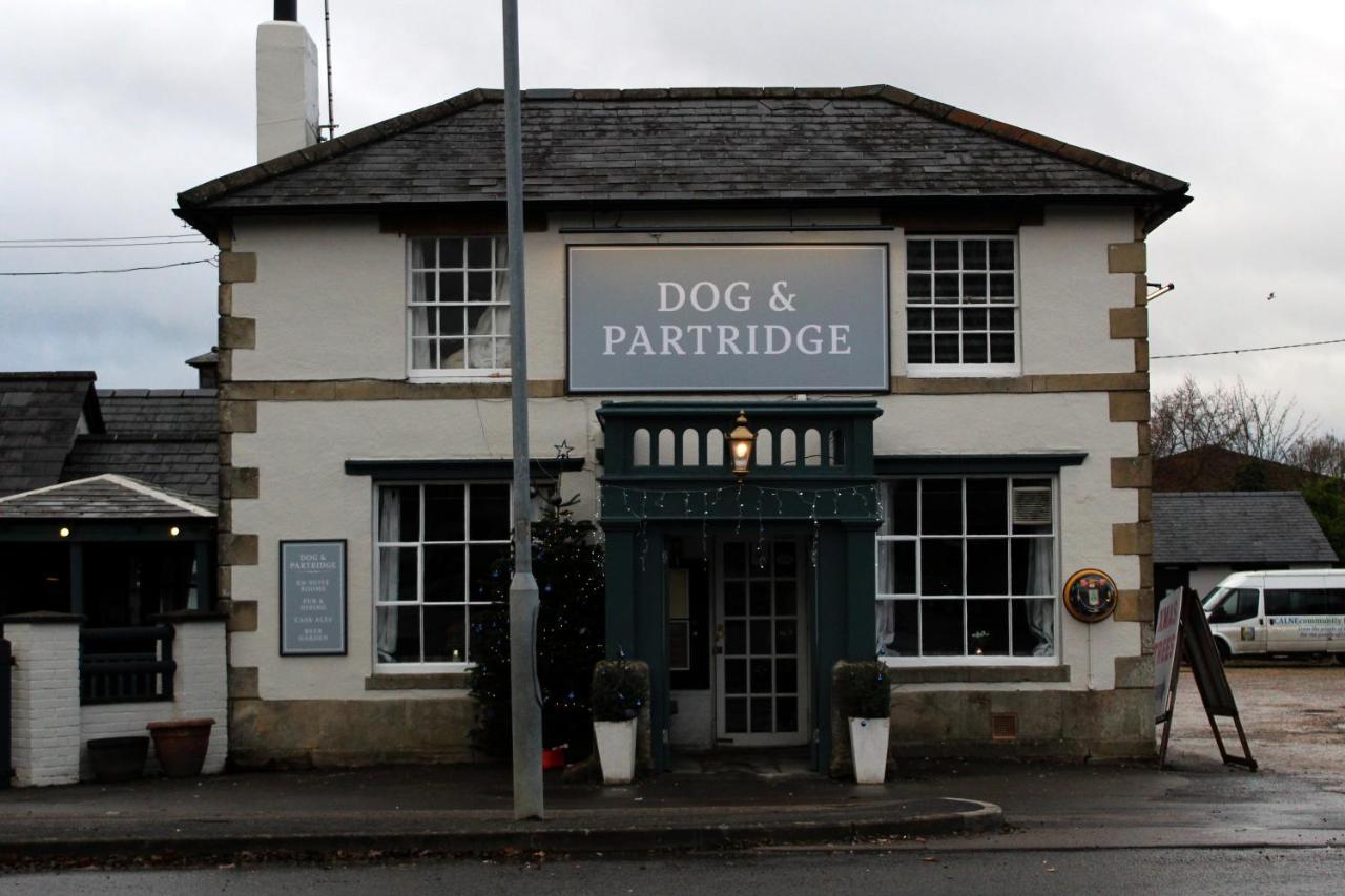 Dog And Partridge Inn カルネ エクステリア 写真